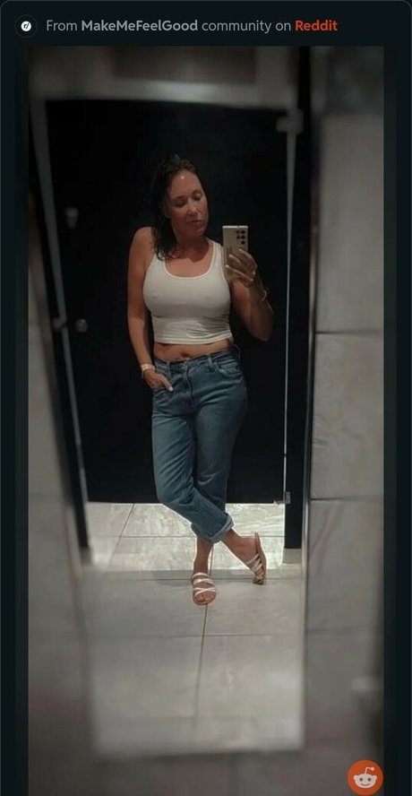 Nacktes geleaktes OnlyFans-Foto von Prettypeaches