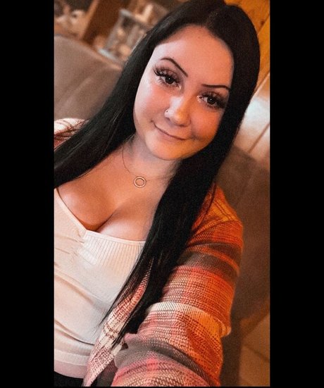 Naken lekkede OnlyFans-bilde av Autumn Fender