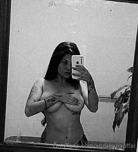 Foto di nudo di fuga di OnlyFans di Andreanauffal