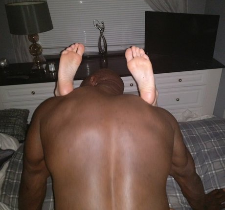 Обнаженная фотография утечки OnlyFans от Louinheels