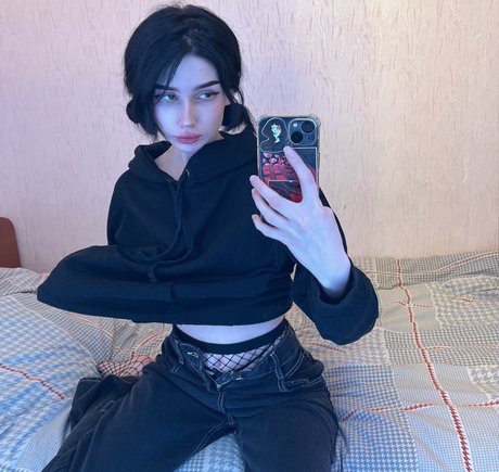 Naken läckt OnlyFans-bild av Alskohope