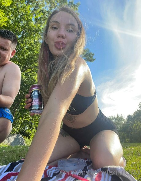 Foto di nudo di fuga di OnlyFans di Lexilulu333