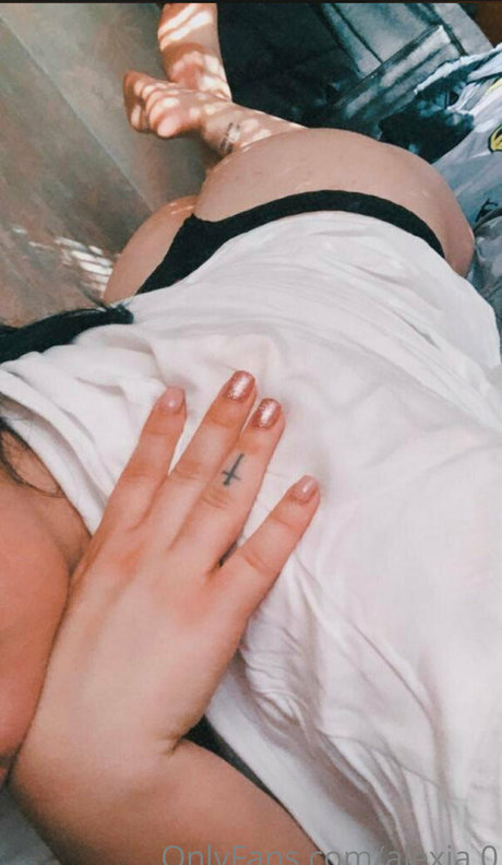 Nacktes geleaktes OnlyFans-Foto von Alexia0