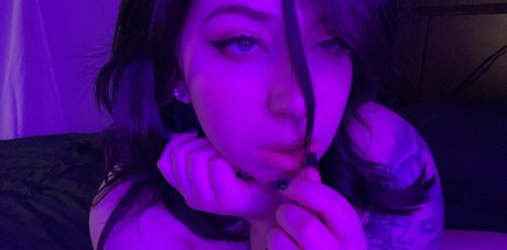 Nahá fotka uniklých OnlyFans od Amiliaonyx