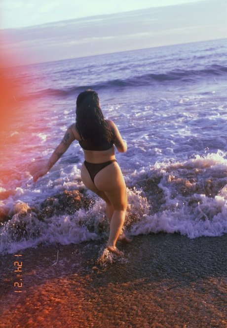 Naken läckt OnlyFans-bild av Loandthecosmos2