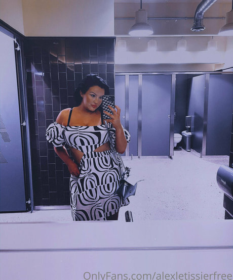 Naken lekkede OnlyFans-bilde av Alexletissierfree