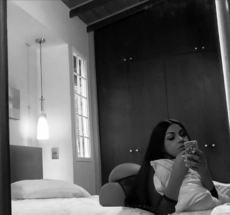 Nacktes geleaktes OnlyFans-Foto von Ariannaroy