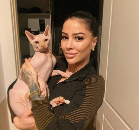 OnlyFans-model Monicasuarez