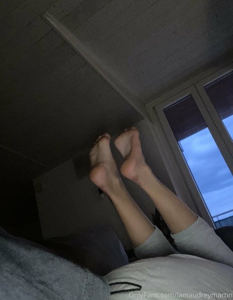 Naakte gelekte OnlyFans-foto van Iamaudreymartin