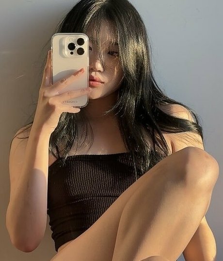 Naakte gelekte OnlyFans-foto van Arikills