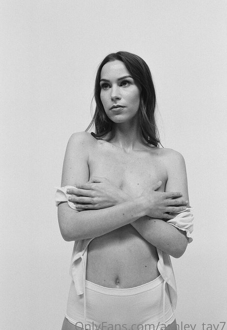 Ashleytay7 OnlyFans泄露裸照