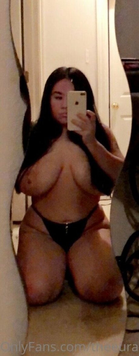 Обнаженная фотография утечки OnlyFans от Theeurasianpersuasion