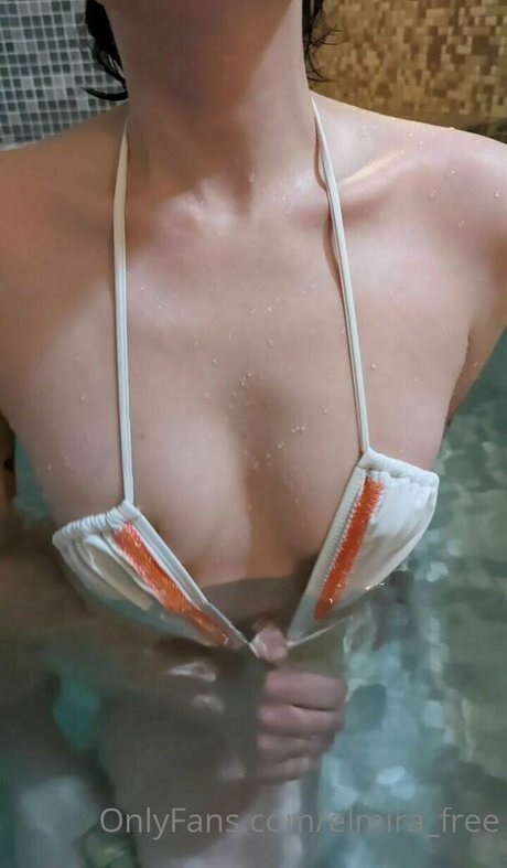 Naken lekkede OnlyFans-bilde av Elmirafree