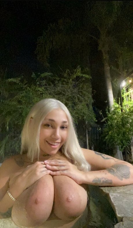 Nacktes geleaktes OnlyFans-Foto von Thegothbaby