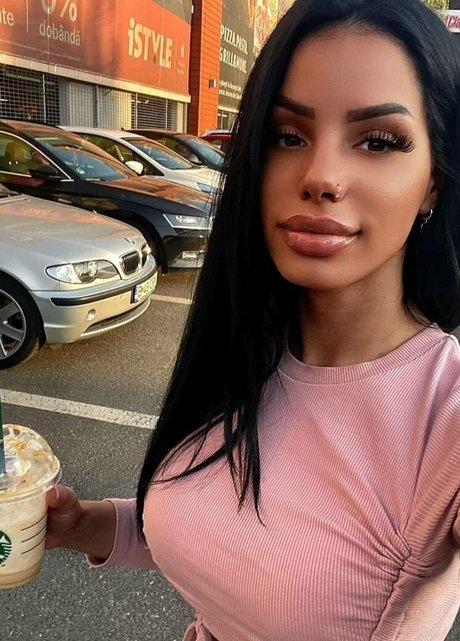 Naken lekkede OnlyFans-bilde av Patrisia Grebelnaia