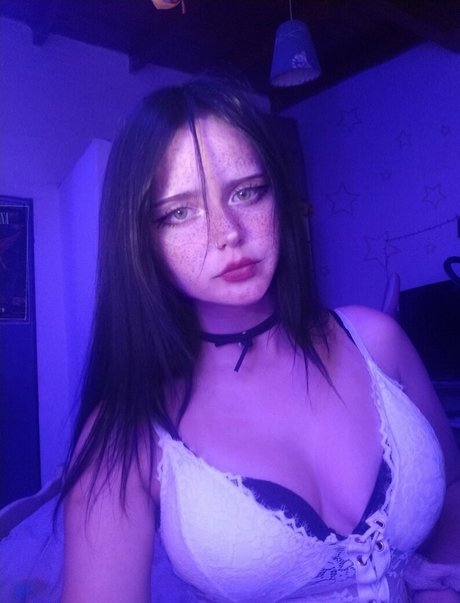 Naken läckt OnlyFans-bild av Httpsrrae