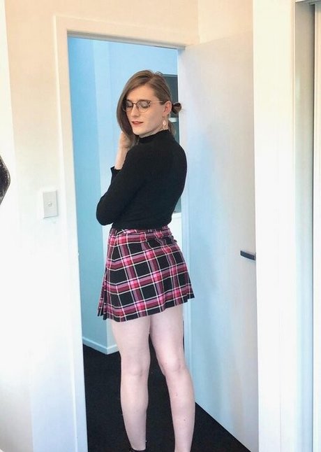 Alasti lekkinud OnlyFans-i pilt Alice In Wonder1and