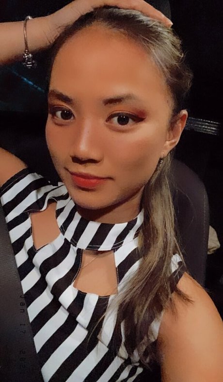 Naakte gelekte OnlyFans-foto van Vianney