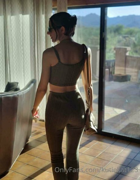 Nahá fotka uniklých OnlyFans od Kutiekat123