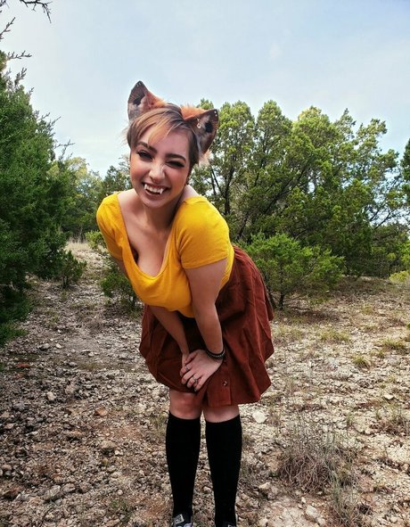 OnlyFans-model Callmeickiervickyfree