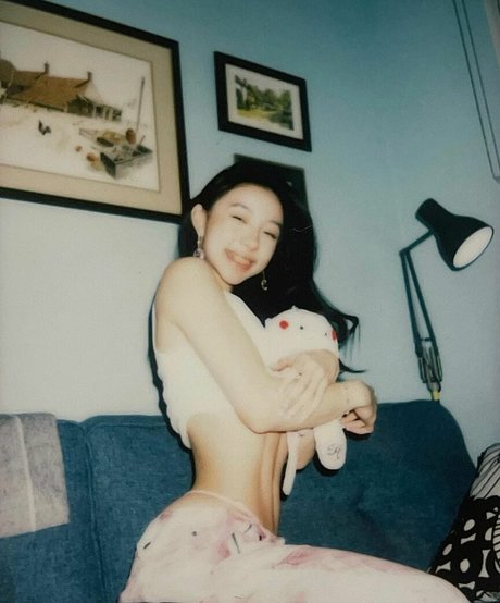 Naken läckt OnlyFans-bild av Shirliz Leee