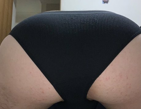 Alasti lekkinud OnlyFans-i pilt Thatfemboyy2