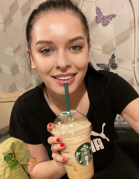 Naken lekkede OnlyFans-bilde av Droposunshinefree