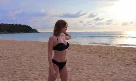 Nacktes geleaktes OnlyFans-Foto von Lorinefairy