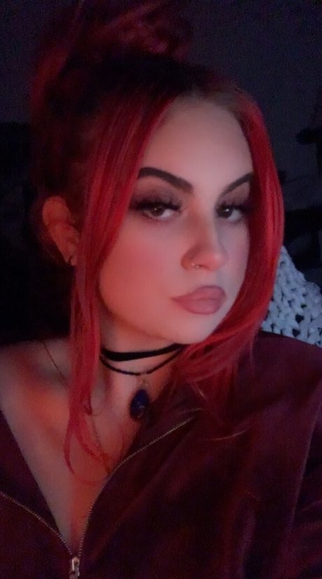 Naakte gelekte OnlyFans-foto van Kitty Titty