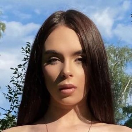 Alasti lekkinud OnlyFans-i pilt Linakkj