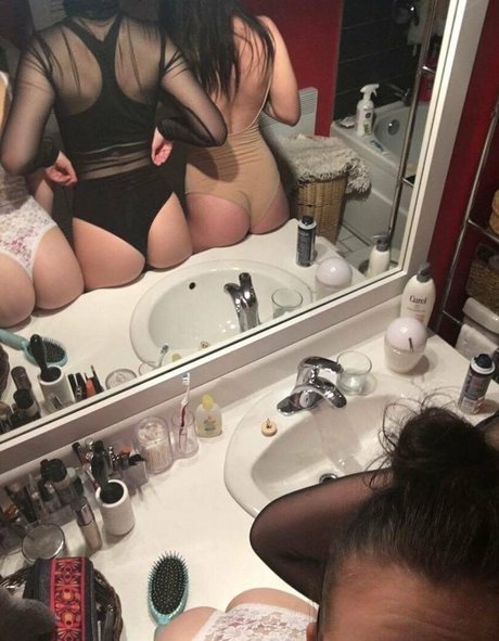 Nahá fotka uniklých OnlyFans od Loloplayb