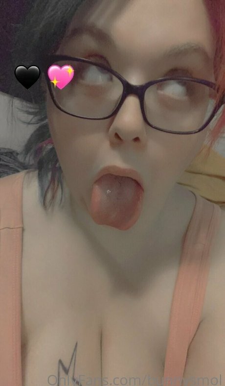 Alasti lekkinud OnlyFans-i pilt Bunnysmol