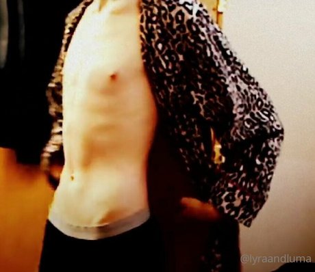 Nahá fotka uniklých OnlyFans od Lyraandluma