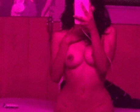 Nahá fotka uniklých OnlyFans od Soulsfromsalem