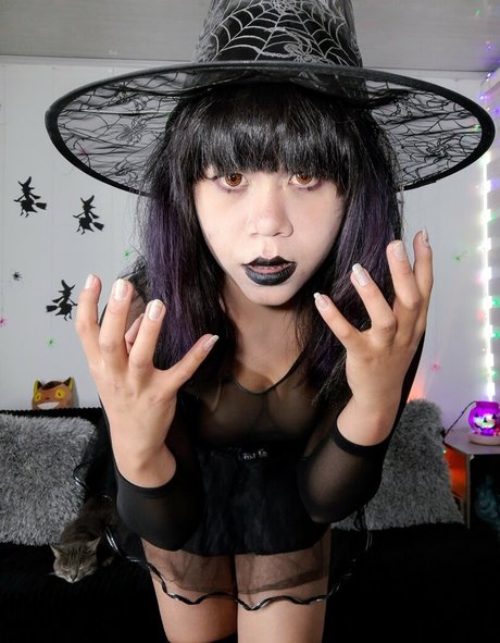 Naken läckt OnlyFans-bild av Lilajordan