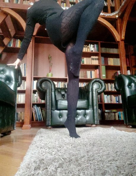 Foto di nudo di fuga di OnlyFans di Feetishfestives